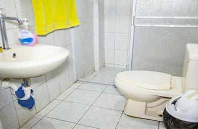 VENTA DE CASA DE 3 PISOS EN LA URB. LA PRIMAVERA